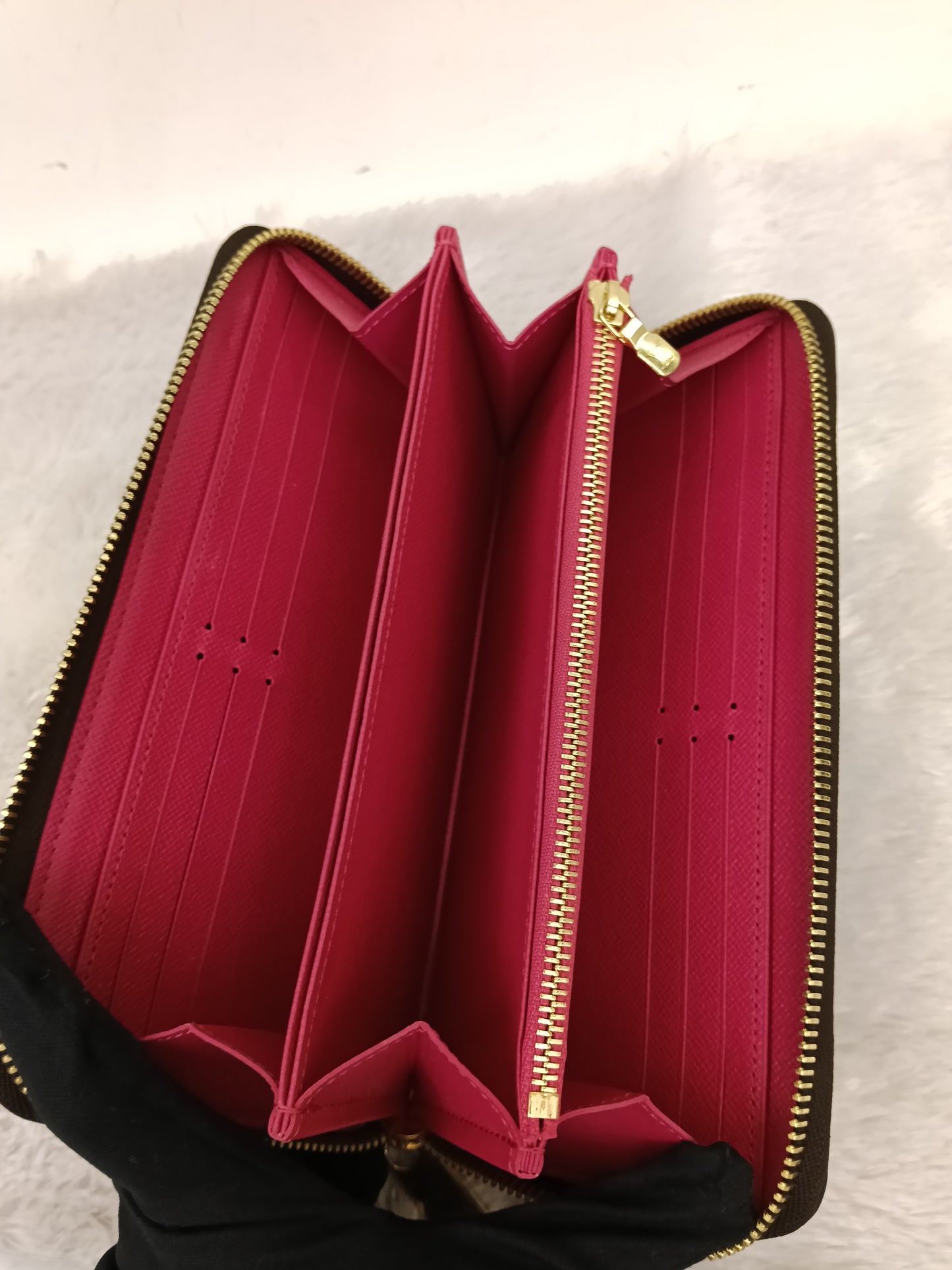 LV Zippy Wallet Monogram Giraffe