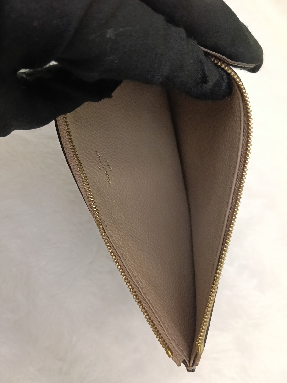 LV Felicie GM NV Monogram Empreinte Tourterelle Creme 2024 (CHIP)