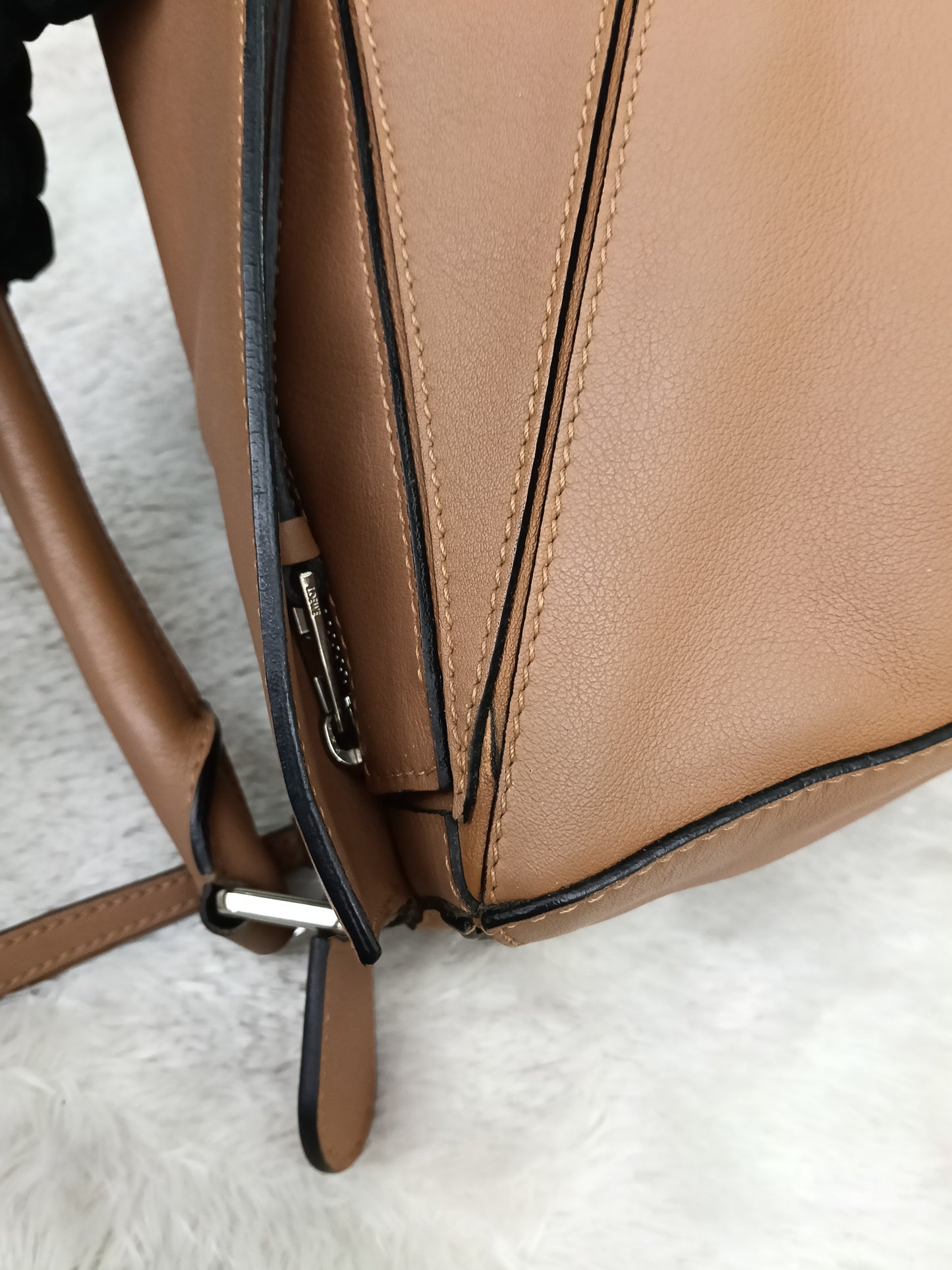 Loewe Puzzle Medium Calfskin Tan SHW 2017