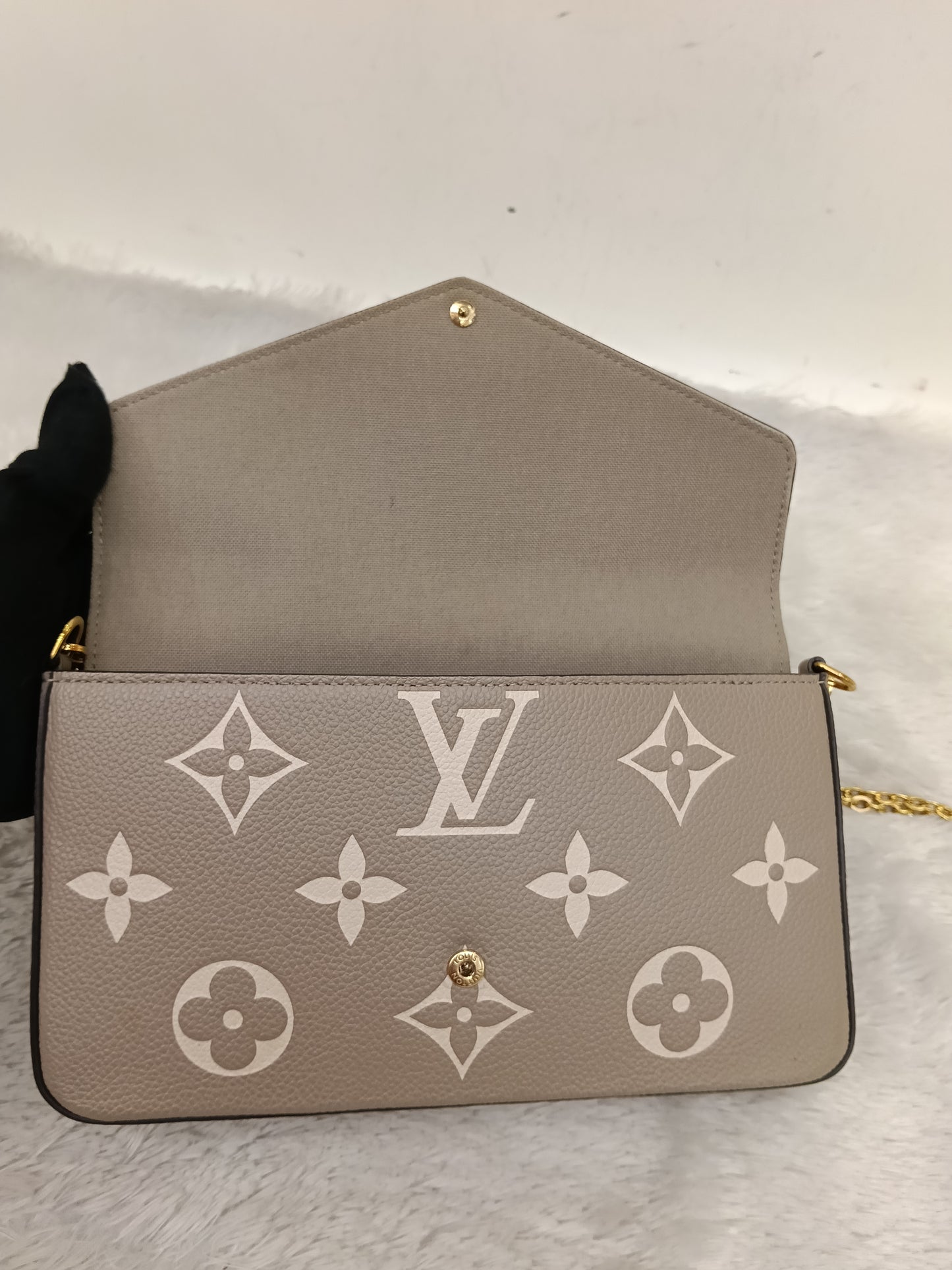 LV Pochette Felicie GM Monogram Empreinte Tourterelle Creme (CHIP)