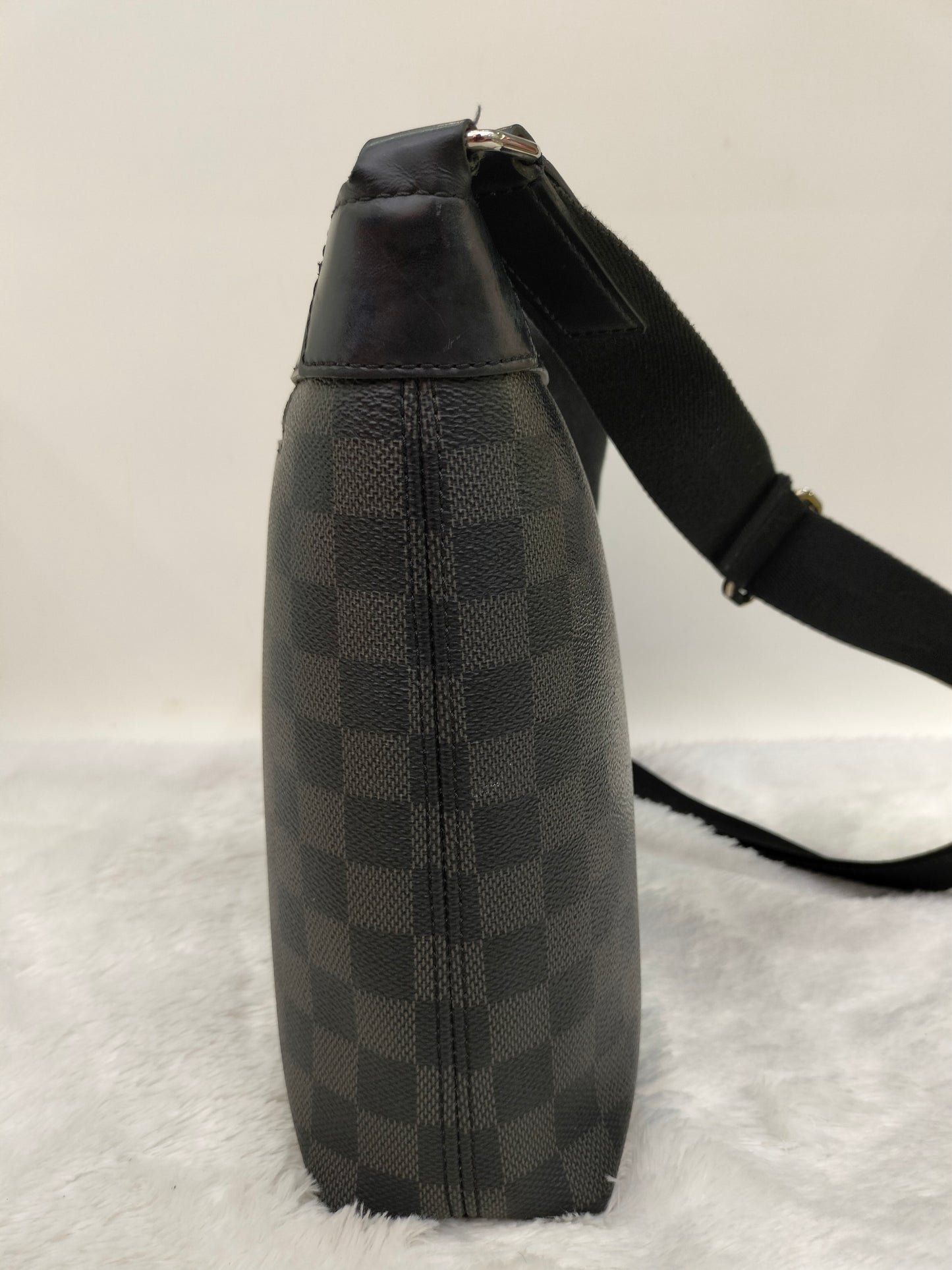 LV Mick Messenger Graphite 2017