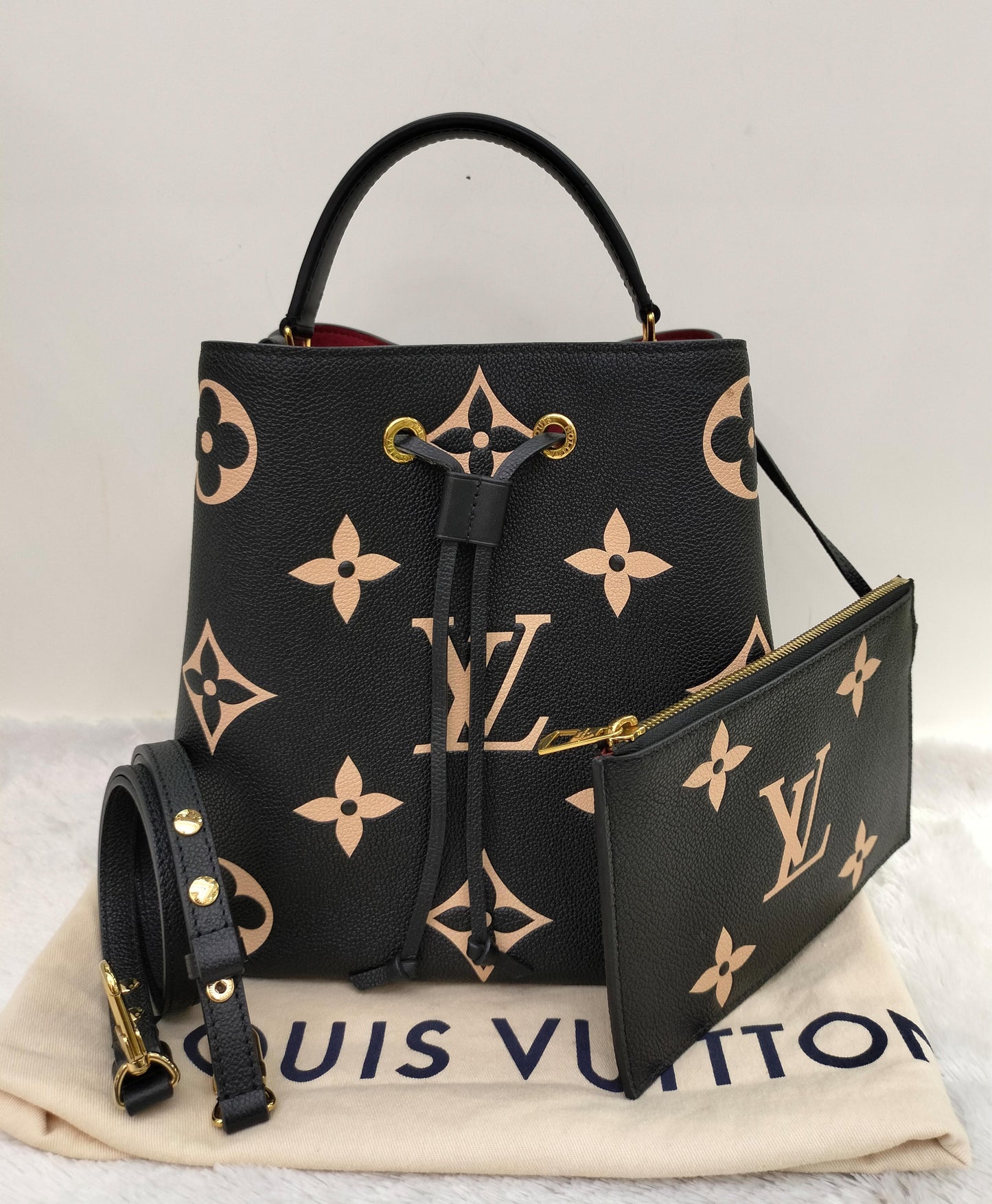 LV Neo Noe MM Monogram Empreinte Noir Creme (CHIP)