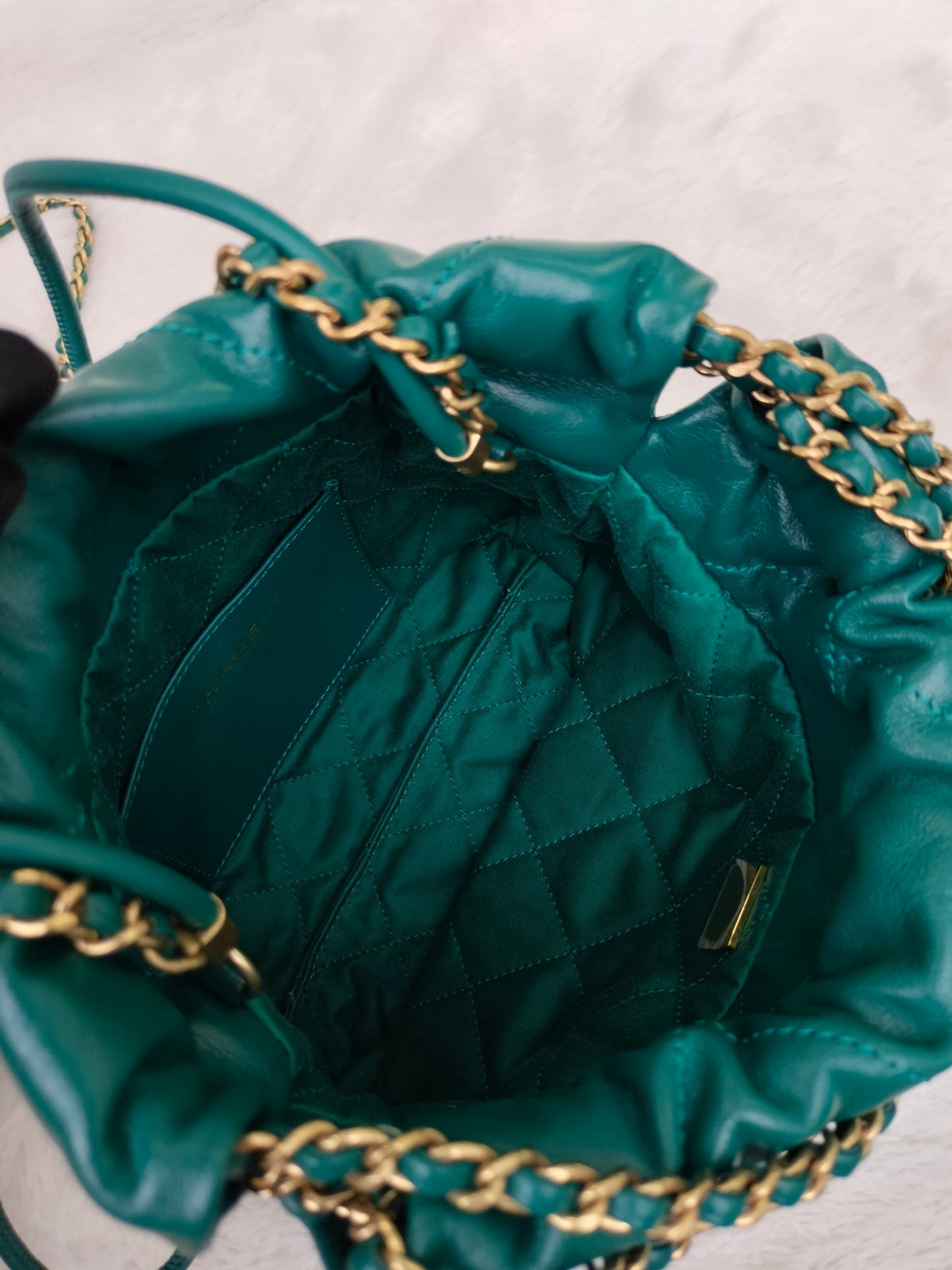 *Neverbeen Used* Chanel C22 Mini Calfskin Green GHW (CHIP)