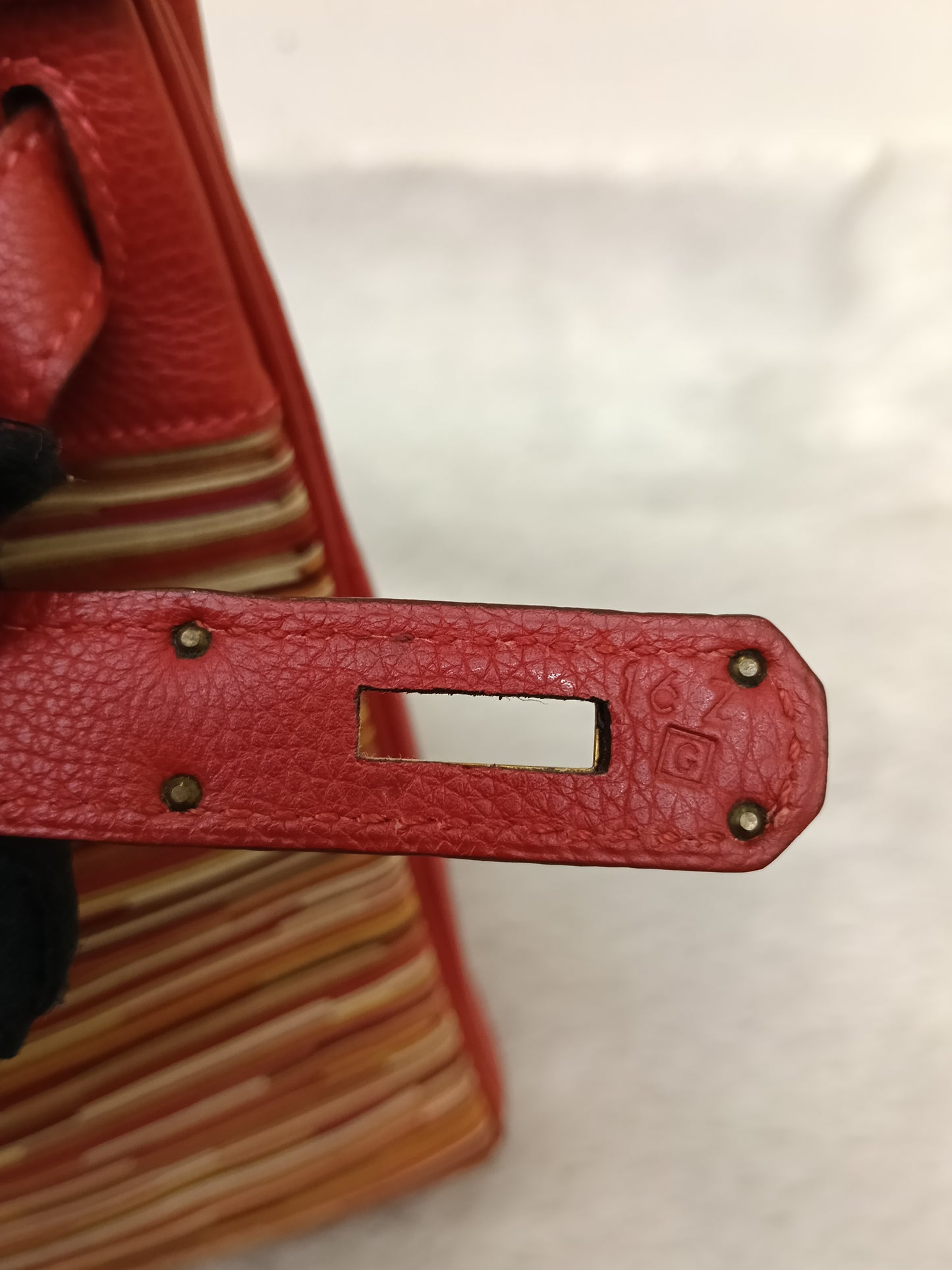 K32 Vibrato Rouge Vif GHW #G square