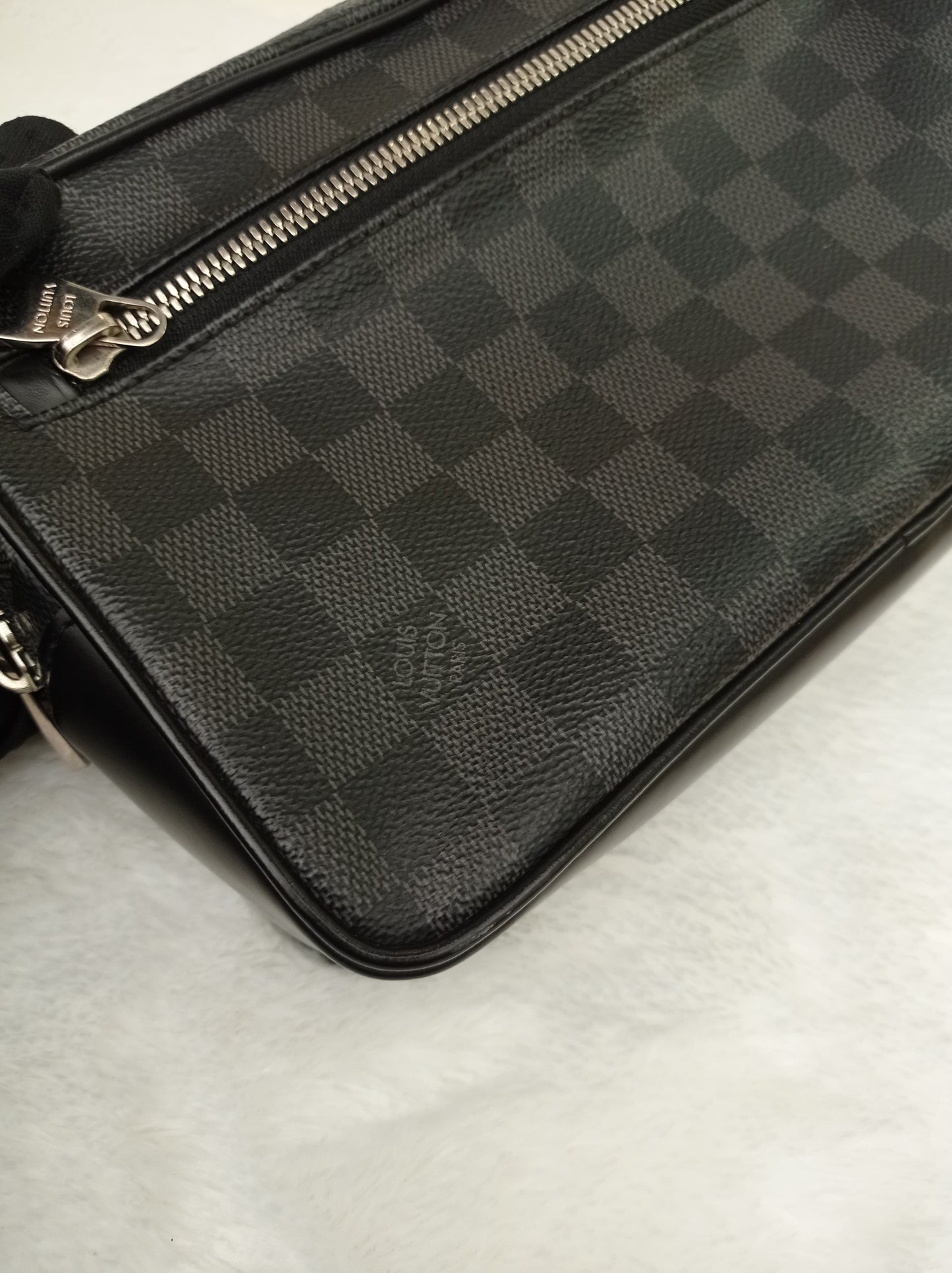 LV Pochette Kasai Graphite 2020