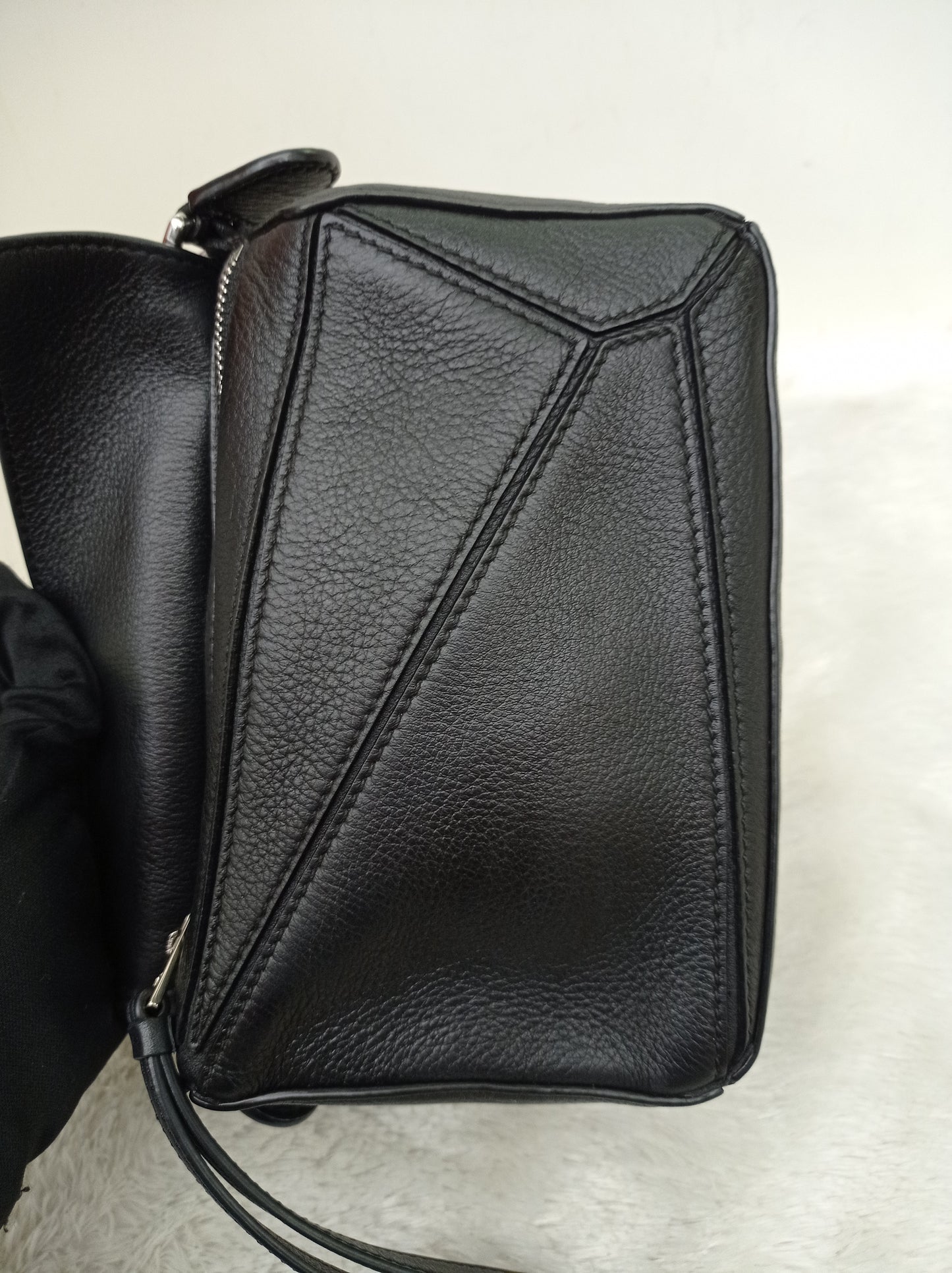 Loewe Puzzle Mini Black SHW 2022