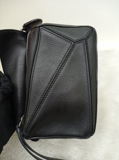 Loewe Puzzle Mini Black SHW 2022