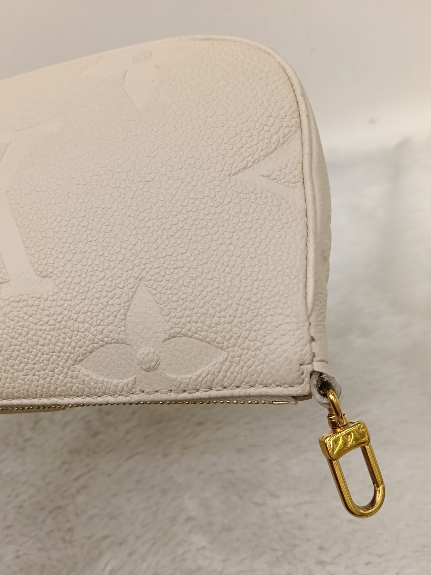 LV Multi Pochette Accecories NV Monogram Empreinte Creme Beige (CHIP)