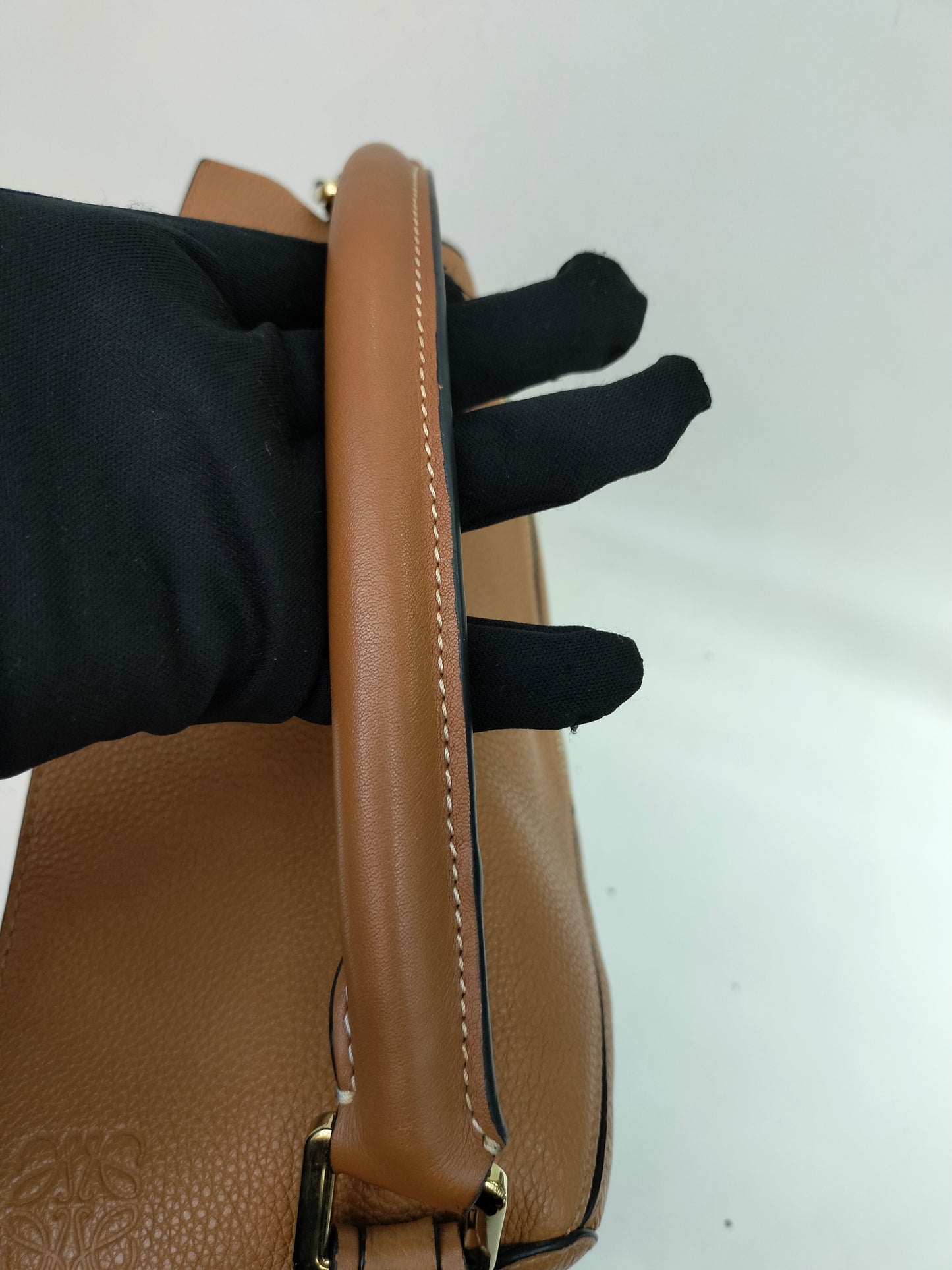 Loewe Puzzle Medium Grained Light Caramel GHW 2018