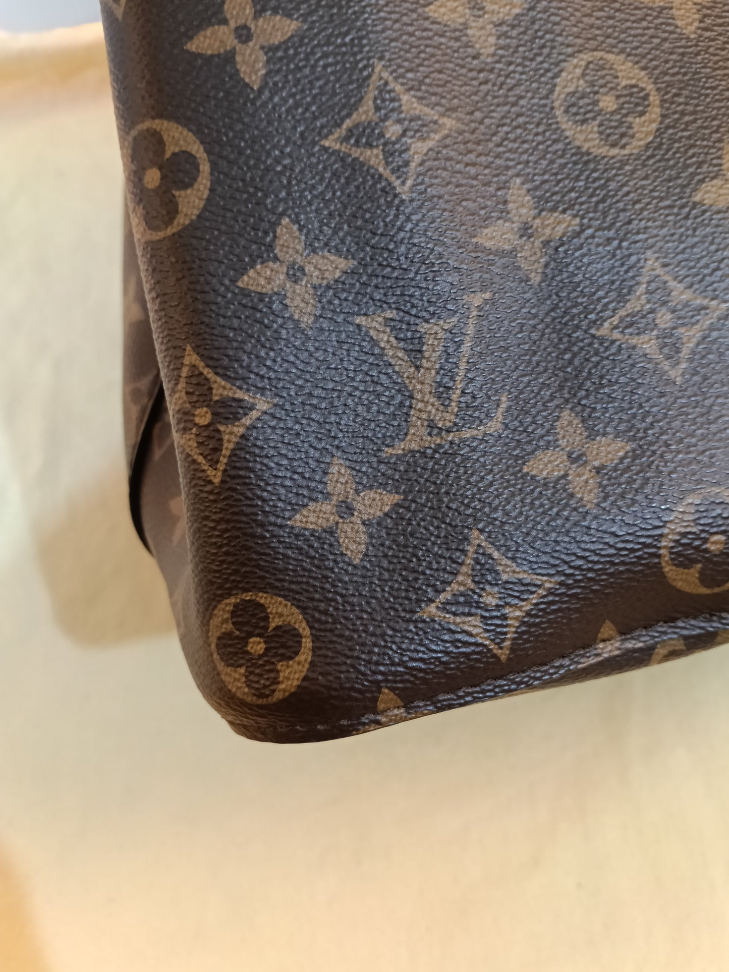 LV Neo Noe MM Monogram Caramel (CHIP)