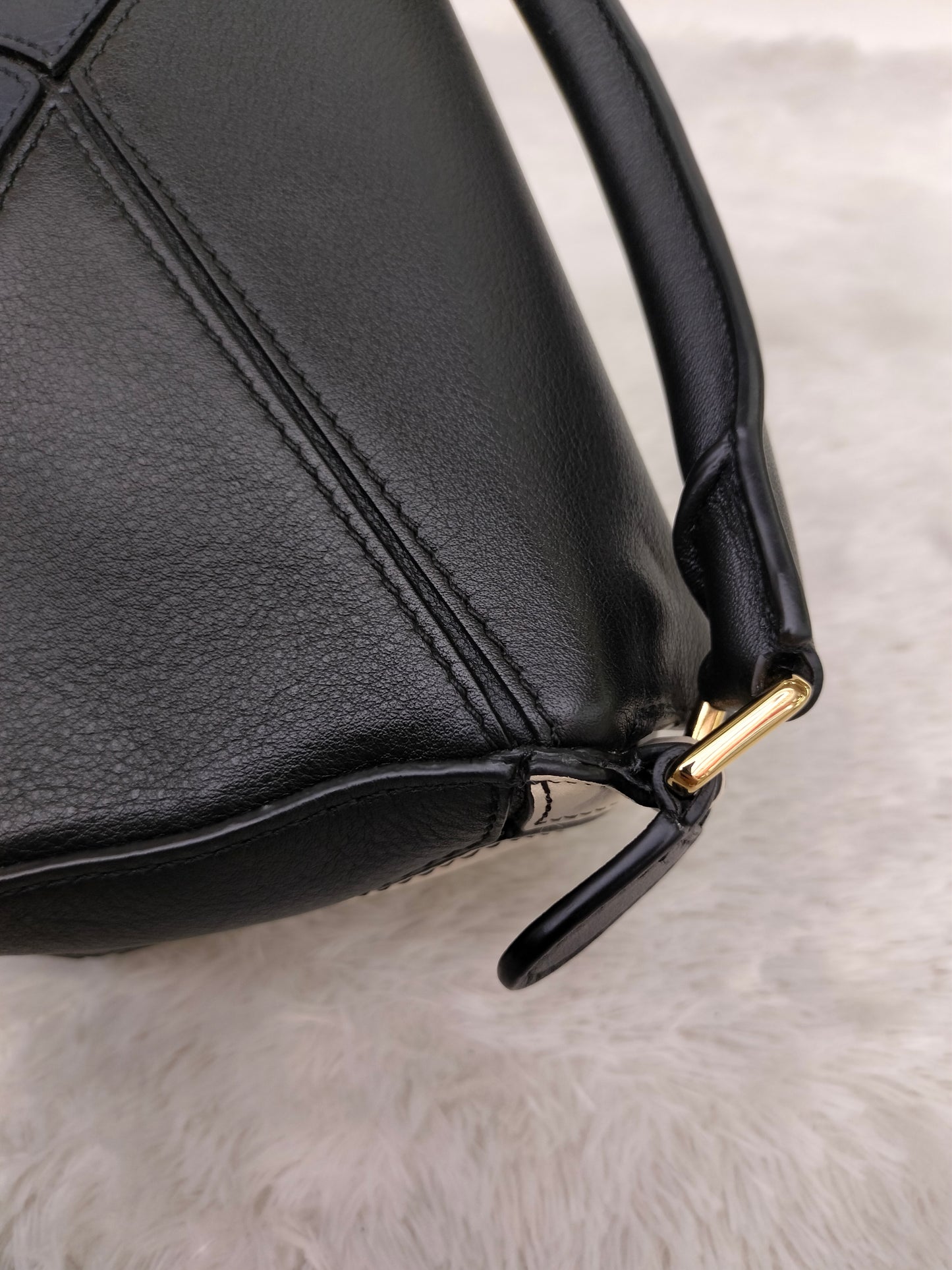 Loewe Puzzle Mini Black Angora GHW 2021