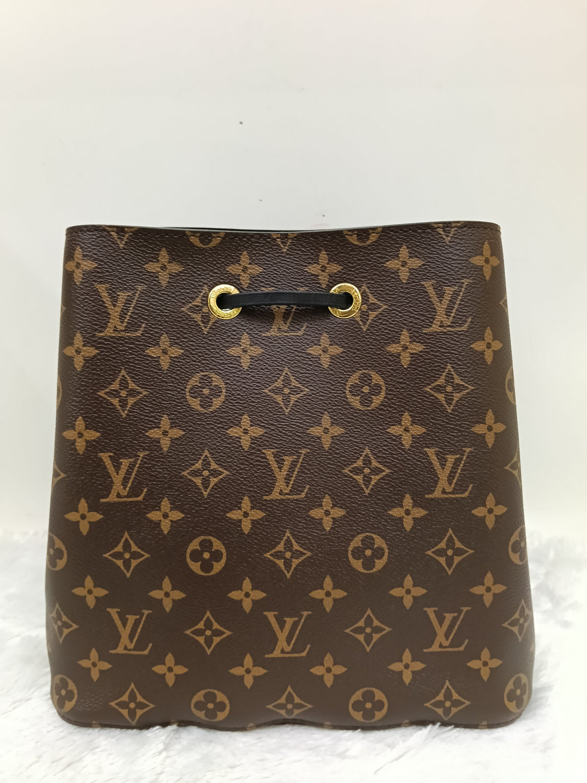 LV Neo Noe MM Monogram Noir 2019