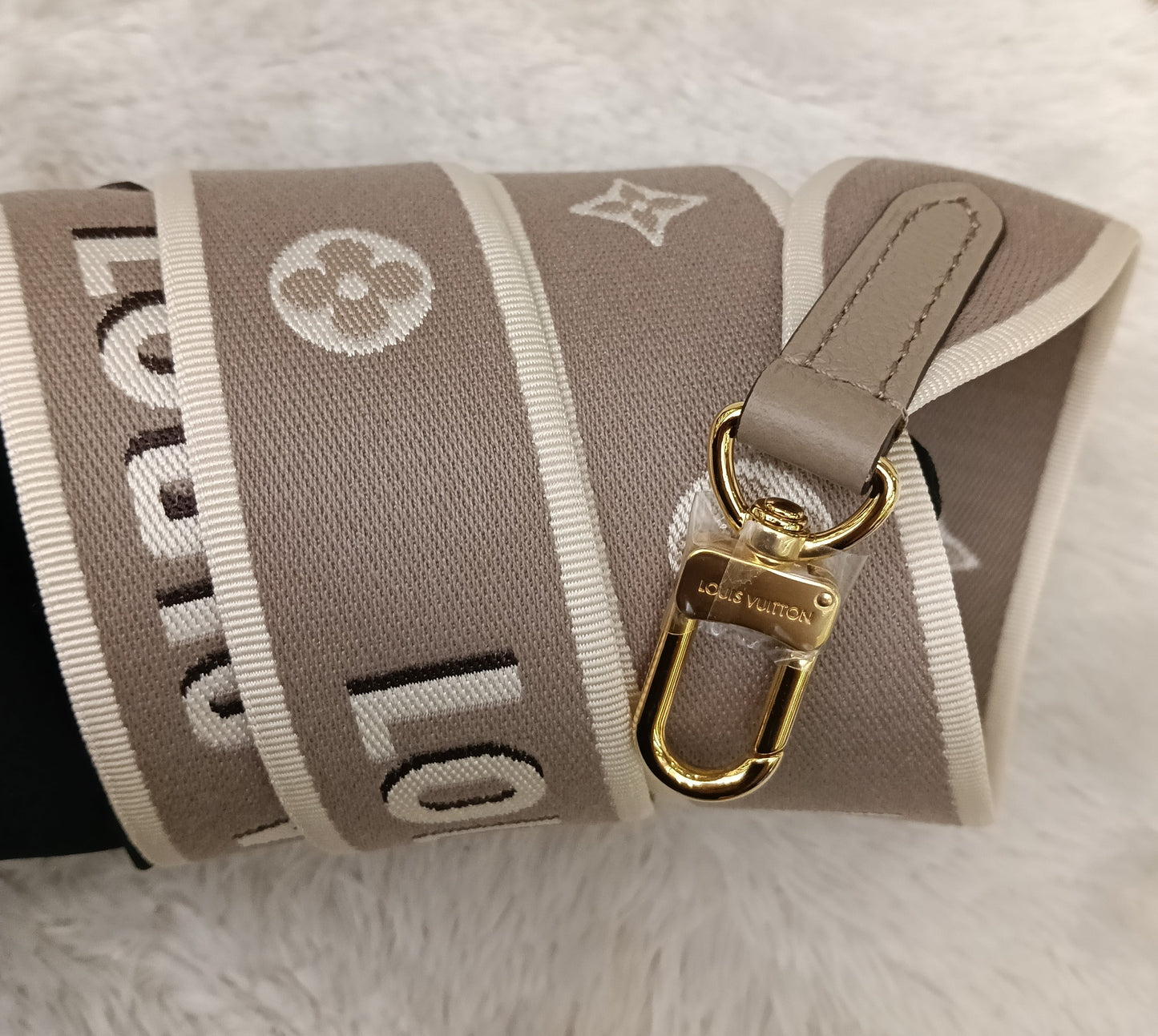LV Diane PM ST NM Monogram Empreinte Giant Tourterelle Creme 2025 (CHIP)