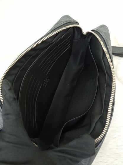 LV Kasai Clutch Graphite 2018