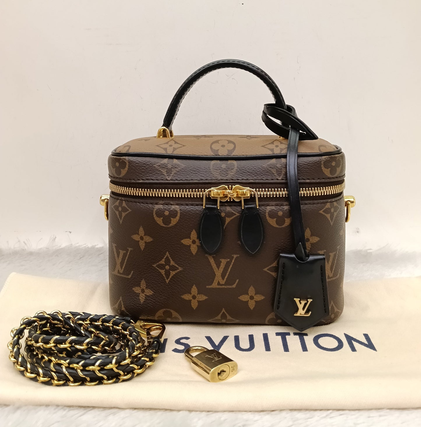 LV Vanity PM Monogram Reverse (CHIP)