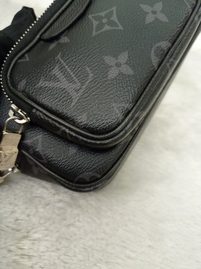 LV Outdoor Pouch Monogram Eclipse (CHIP)