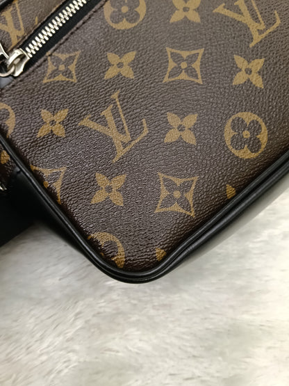 LV Kasai Clutch Monogram Macassar 2017