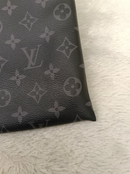 LV Pochette Discovery GM Monogram Eclipse 2019