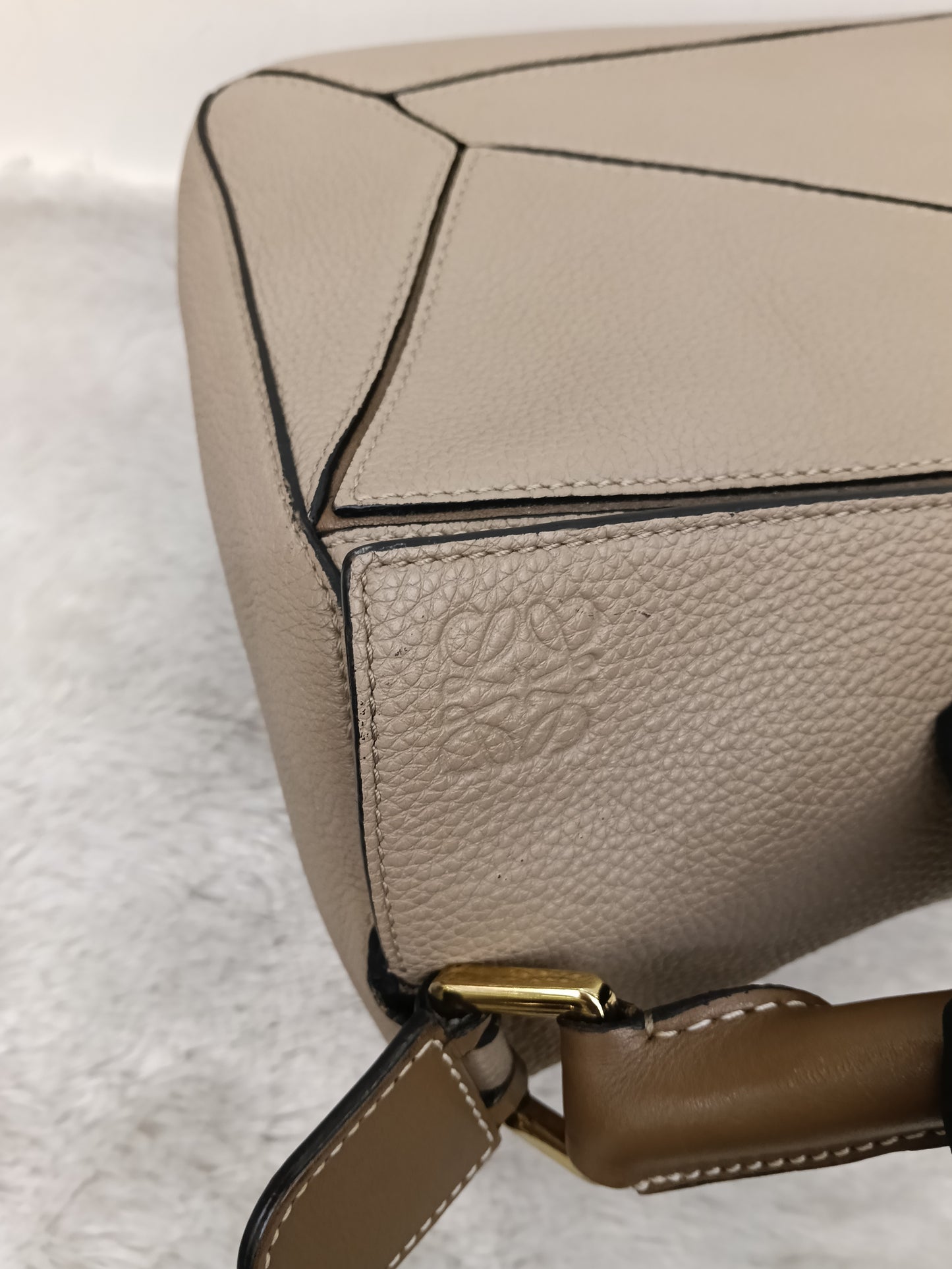 Loewe Puzzle Medium Grained Sand Mink GHW 2018