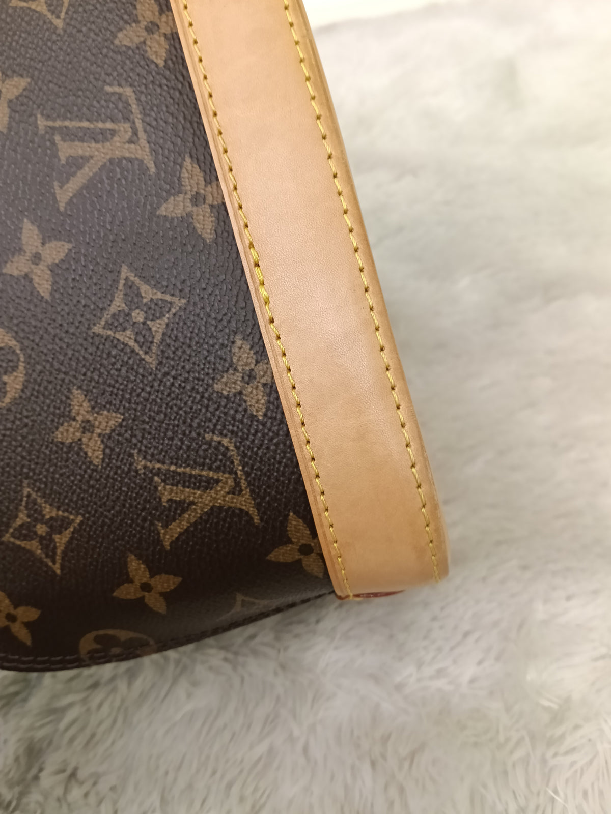 LV Alma BB Monogram 2024 (CHIP)