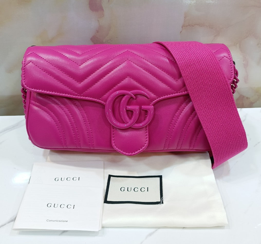 Gucci Marmont Matelasse Chevron Fuchsia Enamel