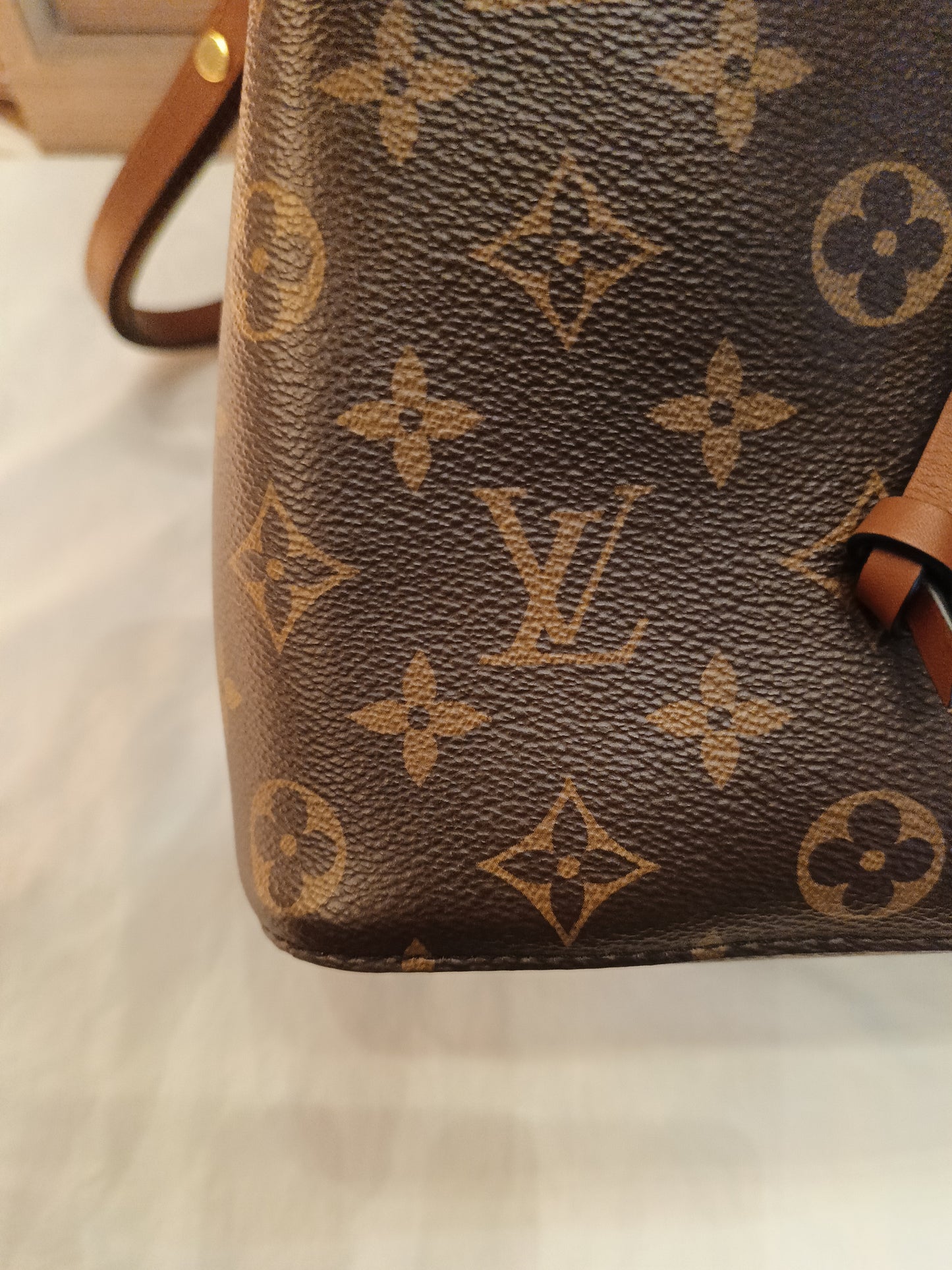 LV Neo Noe MM Monogram Caramel (CHIP)