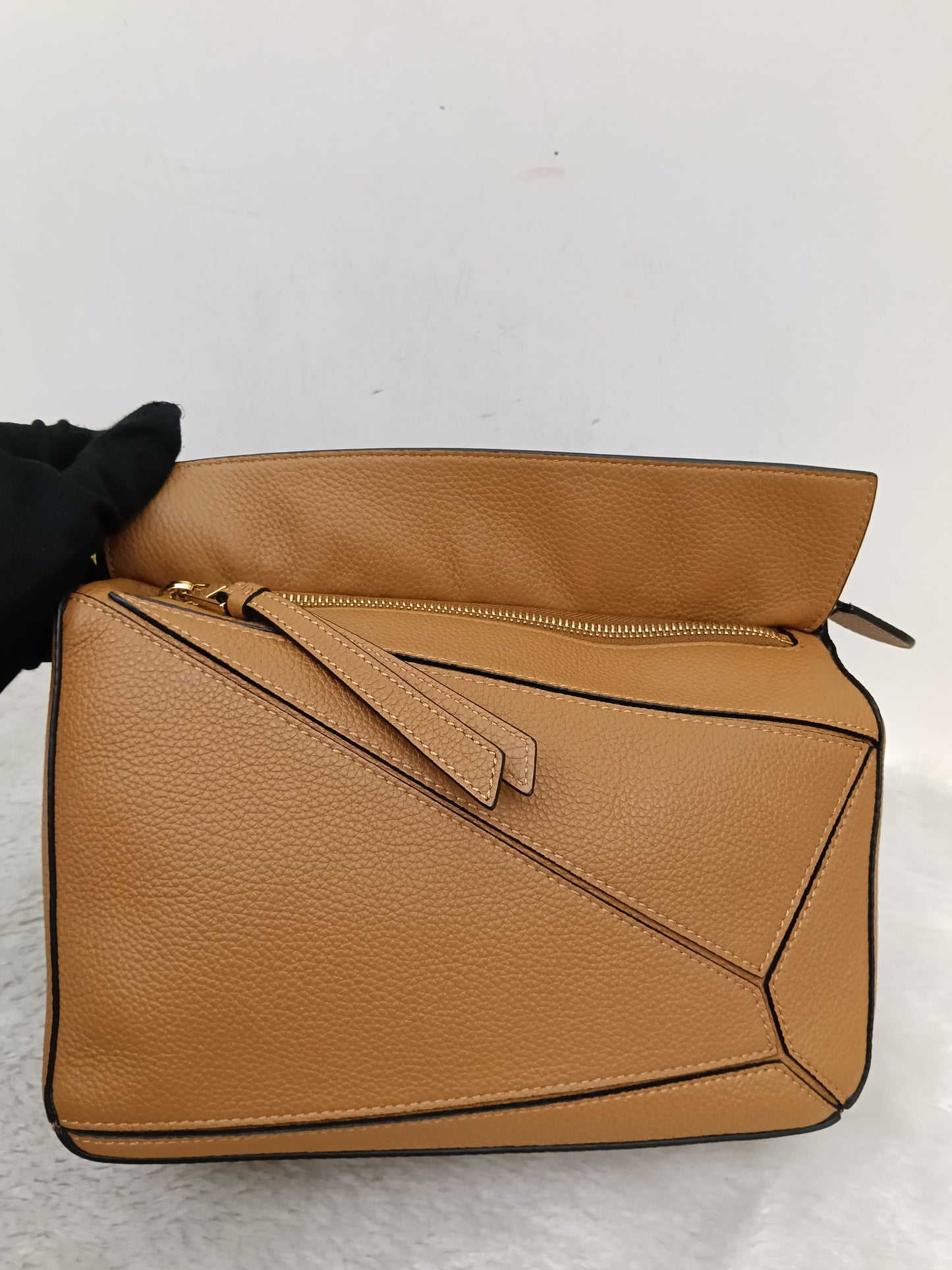 Loewe Puzzle Small Grained Caramel GHW 2023