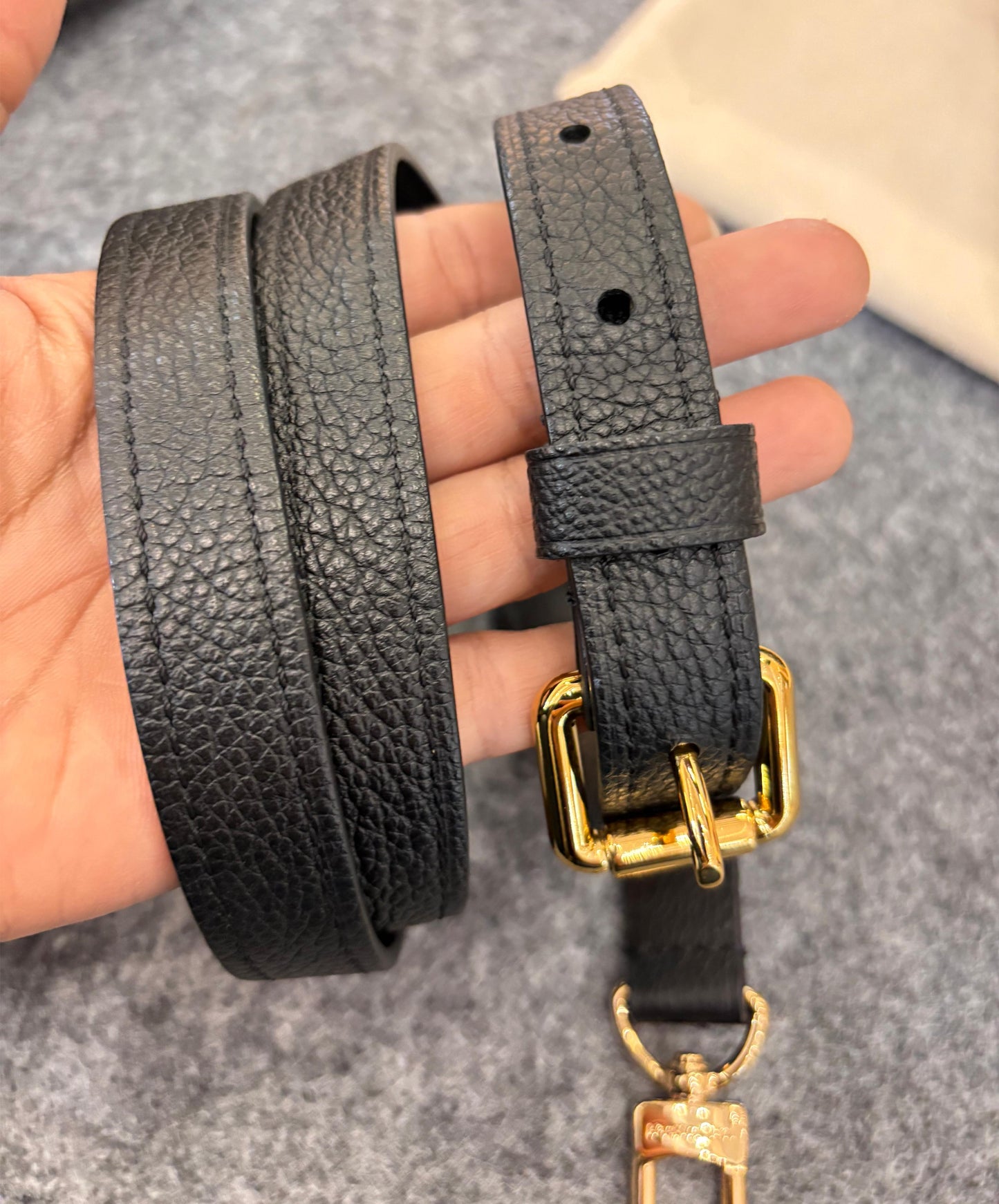 LV Metis Empreinte Bicolor Noir Creme (CHIP)