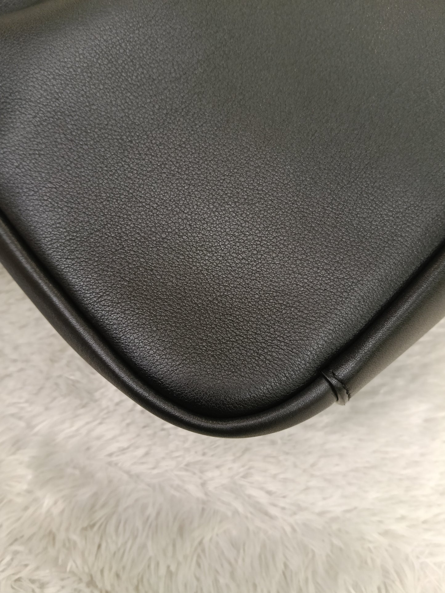 YsL Le 5 A 7 Supple Small Calfskin Black GHW 2026
