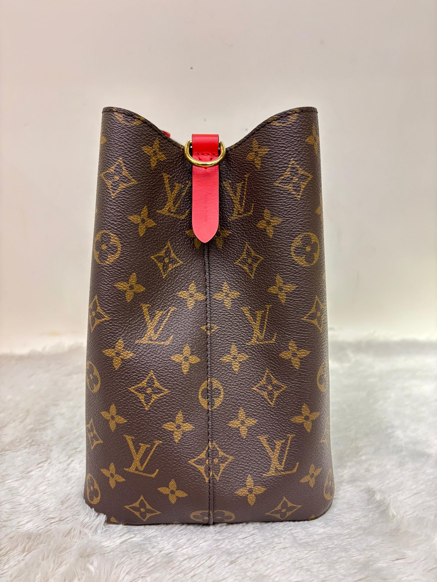 LV Neo Noe MM Monogram Coquelicot 2024 (CHIP)