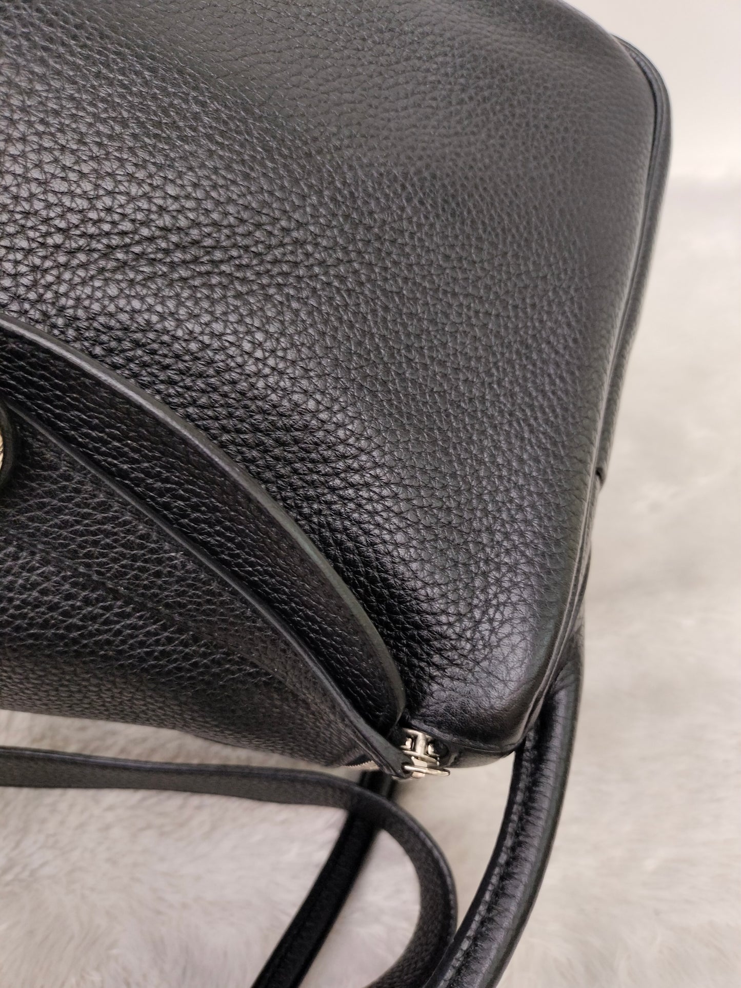 Lindy 30 Clem Black PHW #Q square