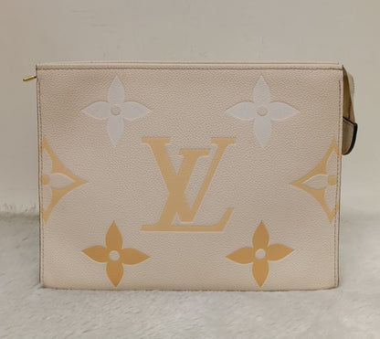 LV Pochette Toiletry 26 Monogram Giant Empreinte Pool Creme (CHIP)