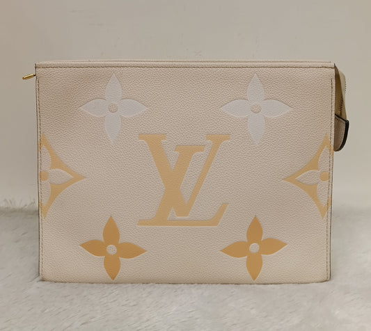 LV Pochette Toiletry 26 Monogram Giant Empreinte Pool Creme (CHIP)