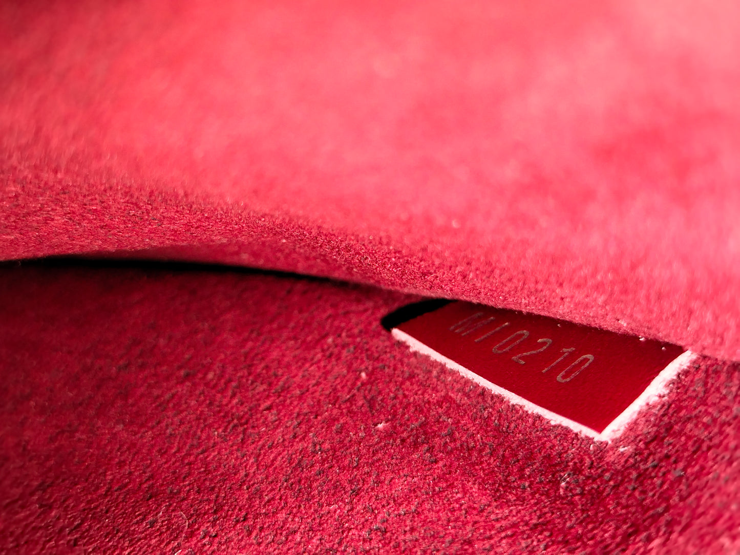 LV Neo Noe MM Damier Cherry Berry 2020