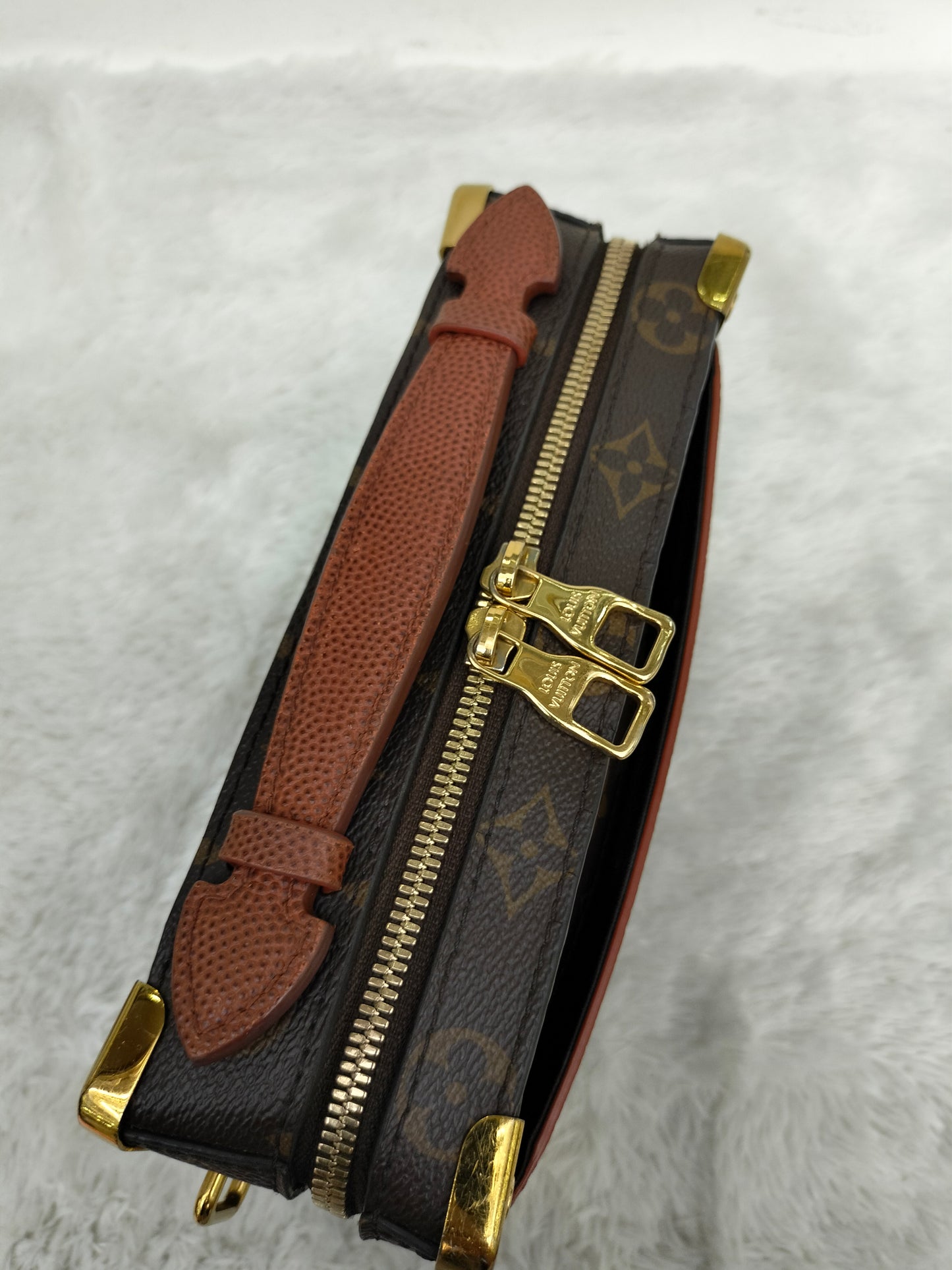 LV Handle Trunk NBA Legacy Monogram (CHIP)