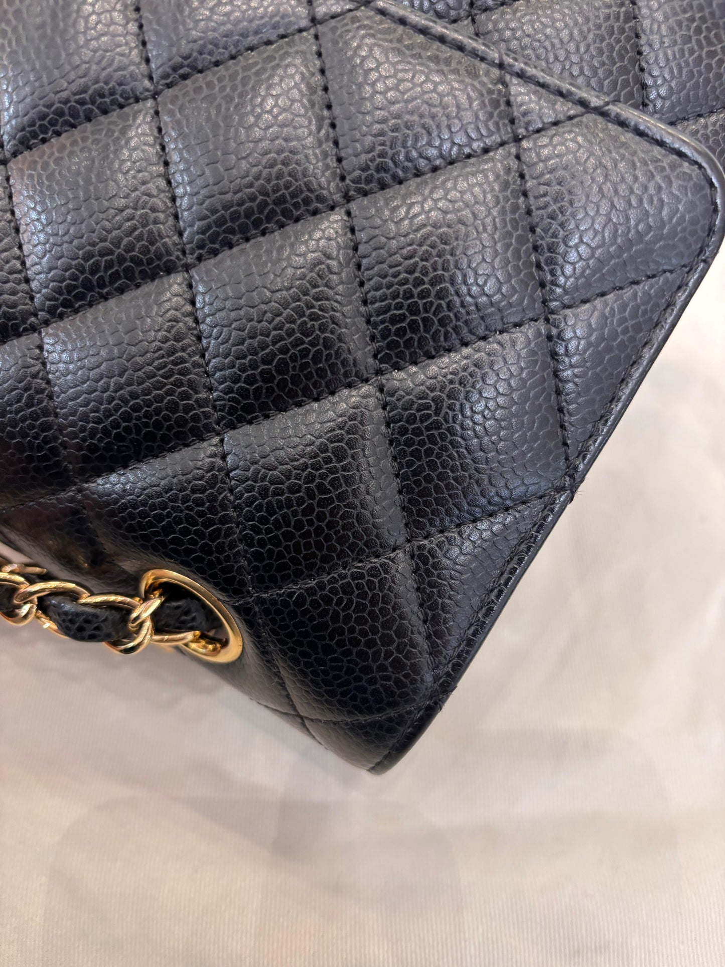 Chanel Medium Caviar Black GHW DF (CHIP)
