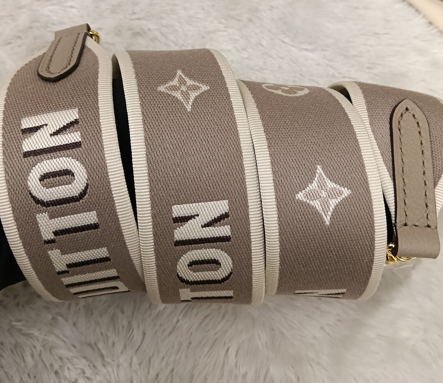 LV Diane PM ST NM Monogram Empreinte Giant Tourterelle Creme 2025 (CHIP)