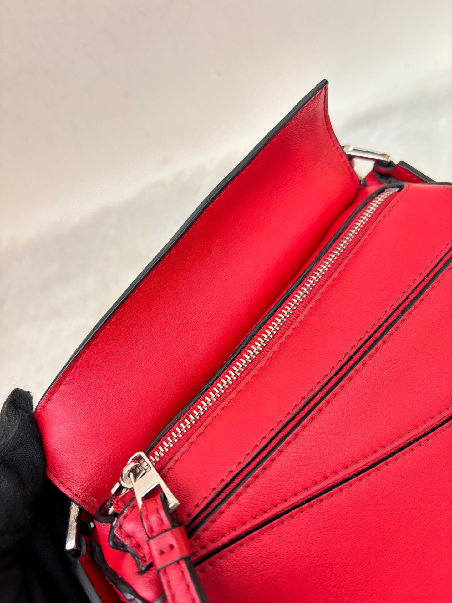 Loewe Puzzle Mini Red SHW 2018