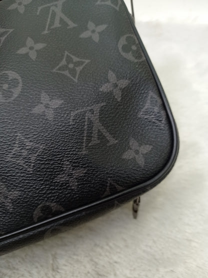 LV Toilet Pouch GM Monogram Eclipse 2017