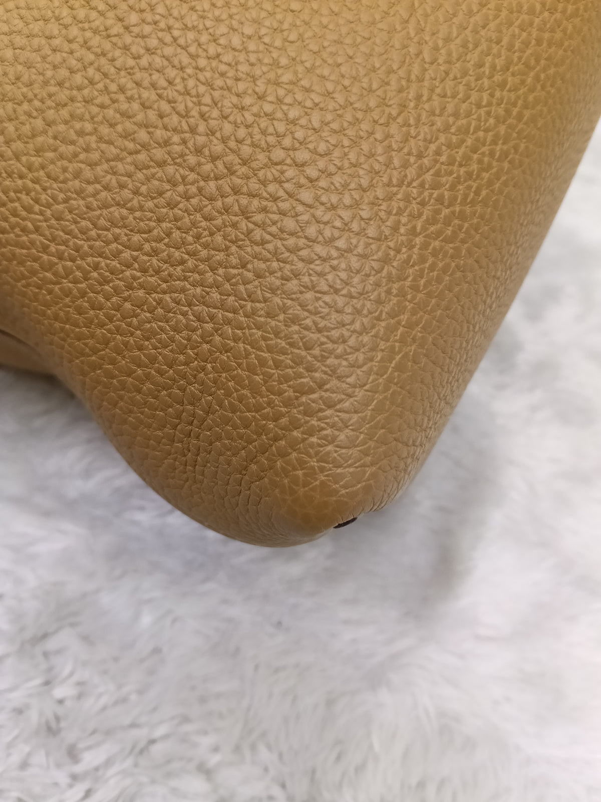 Hermes 2424 29 Togo Biscuit Alezan GHW #Z