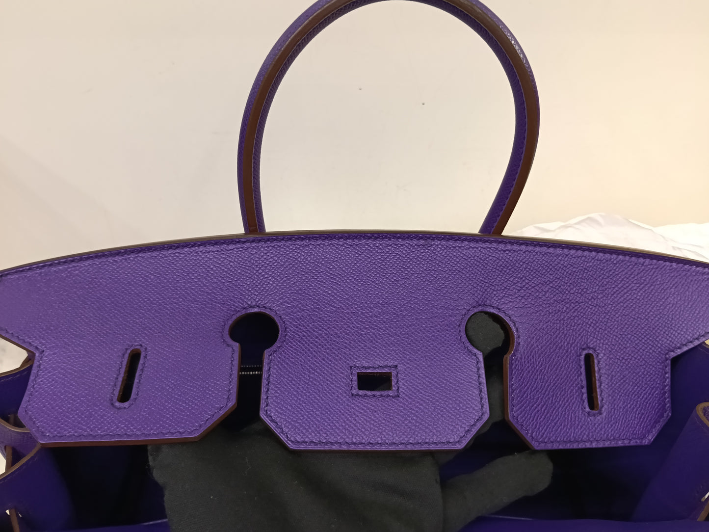 B35 Epsom Ultraviolet PHW #P square