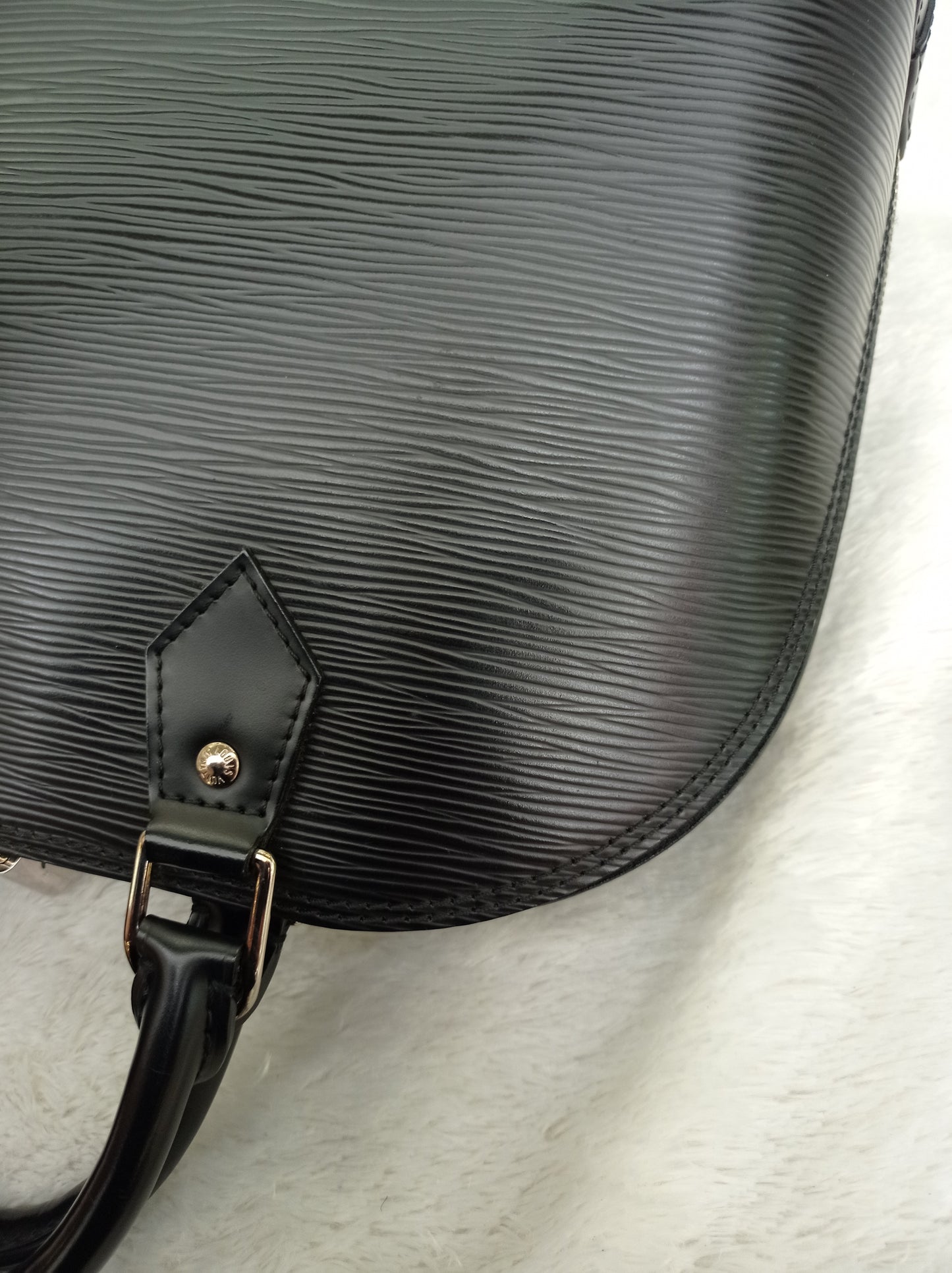 LV Alma PM Epi Black