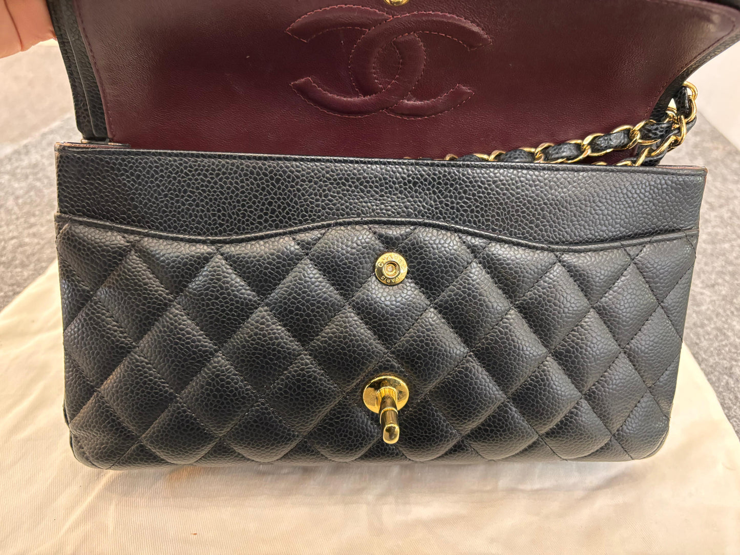 Chanel Medium Caviar Black GHW DF (CHIP)