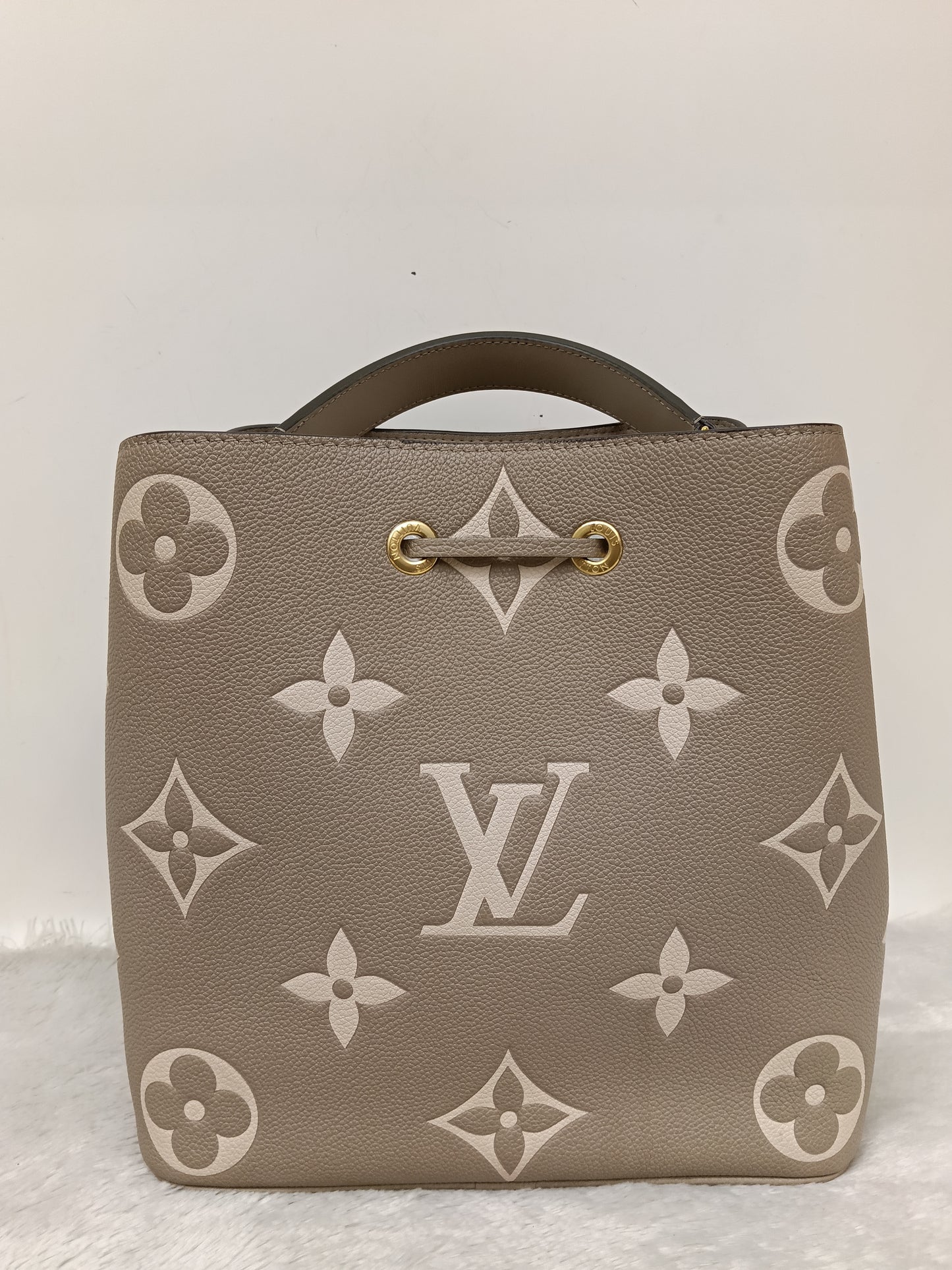 LV Neo Noe MM Monogram Empreinte Tourterelle Creme (CHIP)