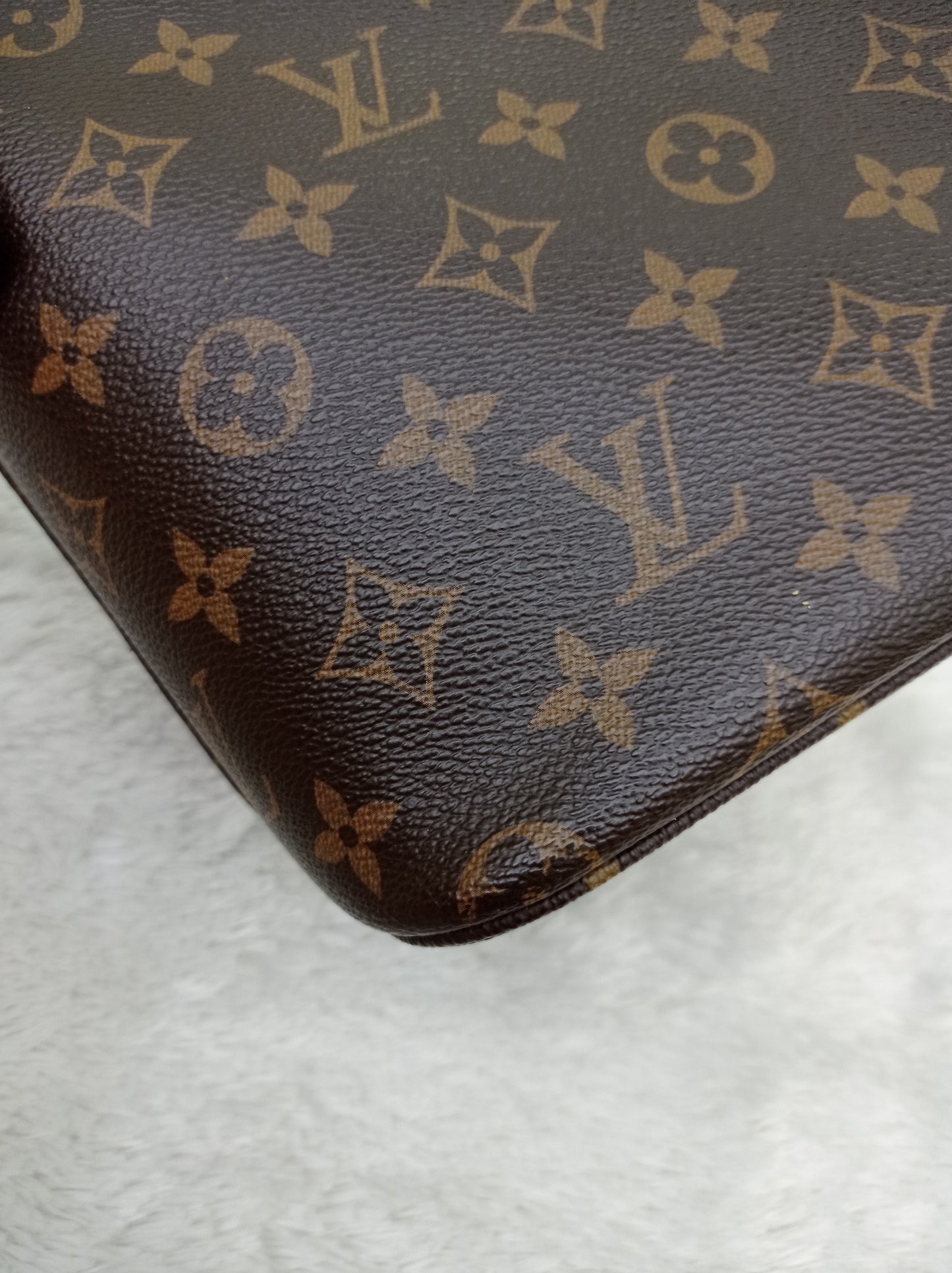 LV Lockit PM Monogram