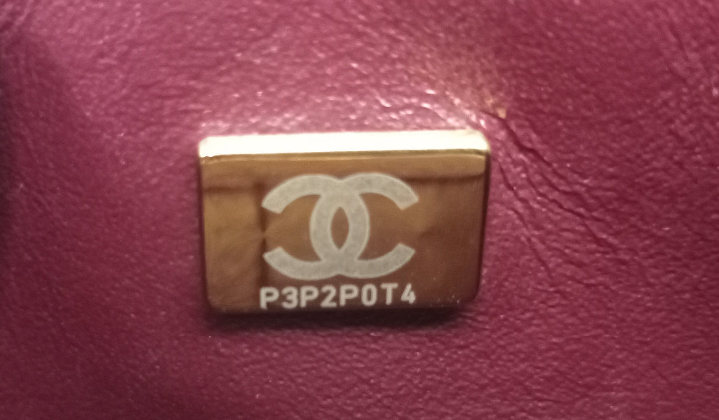 Chanel Medium Caviar Black GHW DF (CHIP)
