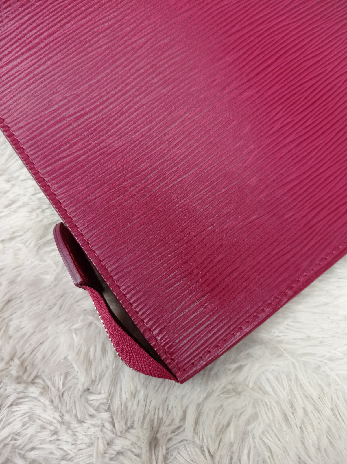 LV Toiletry Pouch 26 Epi Fuchsia 2019