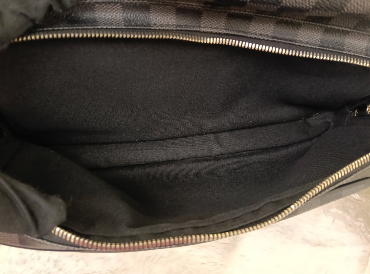 LV Sac Leoh Messenger Graphite 2008