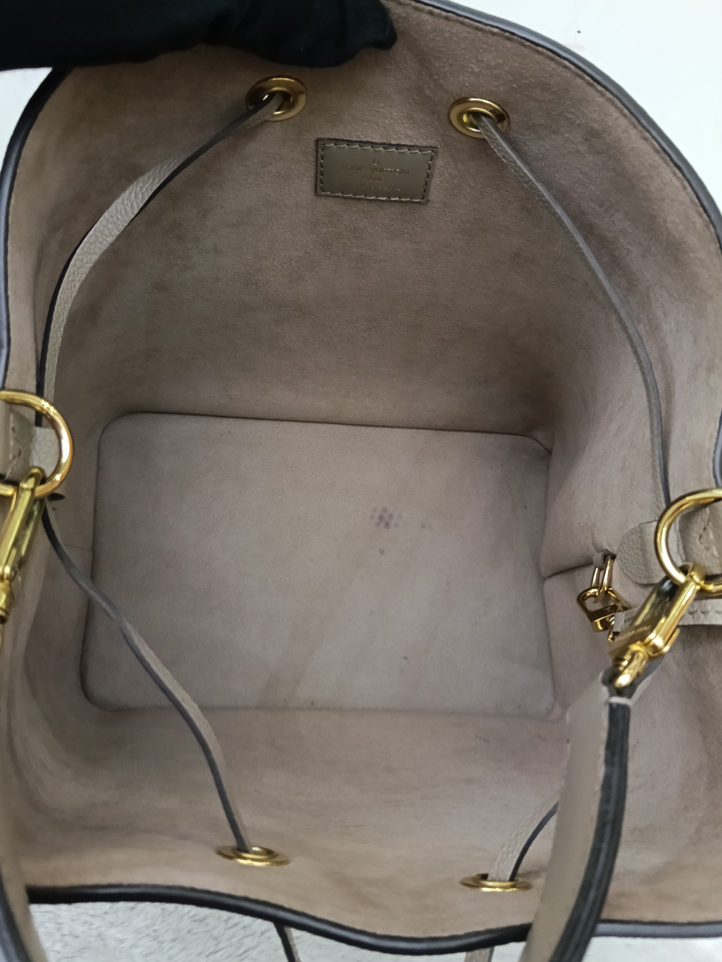 LV Neo Noe MM Monogram Empreinte Tourterelle Creme (CHIP)