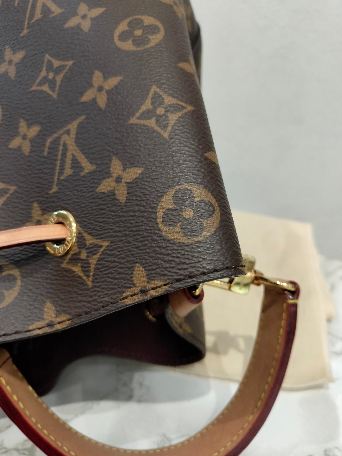 LV Neo Noe BB Monogram 2023 (CHIP)
